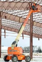 直臂式升降機(jī)｜自行式升降平臺(tái)